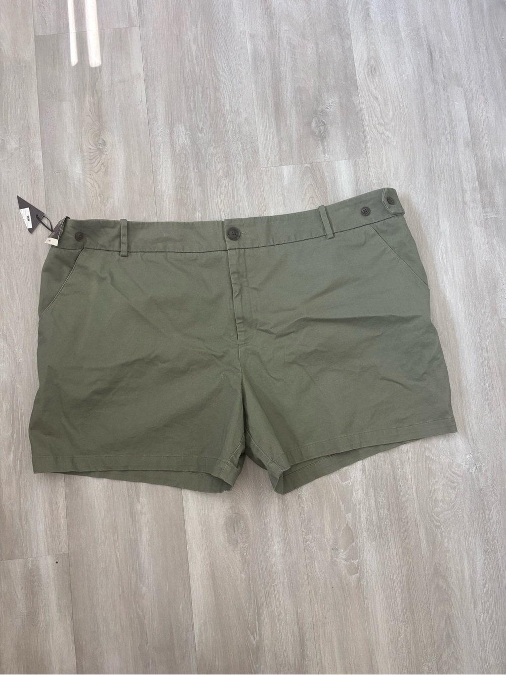 Classic Olive Women's Shorts - Lightweight Everyday Style